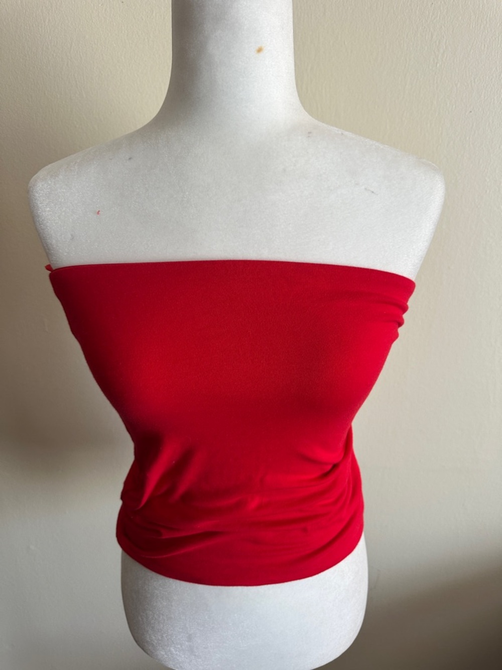 Women's Red Strapless Tube Camisole - Sleek Summer Staple
